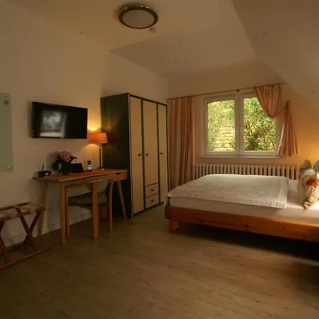 Zur Schoenen Aussicht Δωμάτια σε οικογενειακή κατοικία