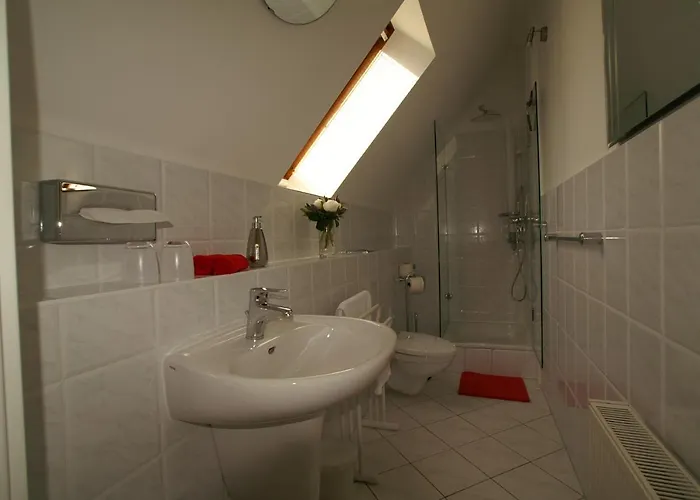 Zur Schoenen Aussicht *